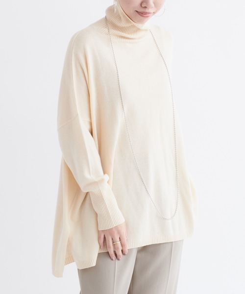 DouDou(ドゥドゥ)の「ウールカシミヤワイドタートル(ニット/セーター・レディース・ベージュ/オフホワイト/オレンジ・FREE)」の5枚目の写真