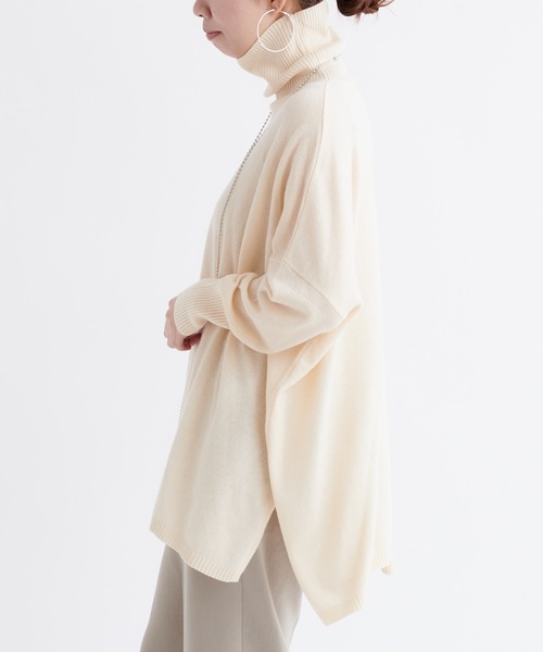 DouDou(ドゥドゥ)の「ウールカシミヤワイドタートル(ニット/セーター・レディース・ベージュ/オフホワイト/オレンジ・FREE)」の7枚目の写真