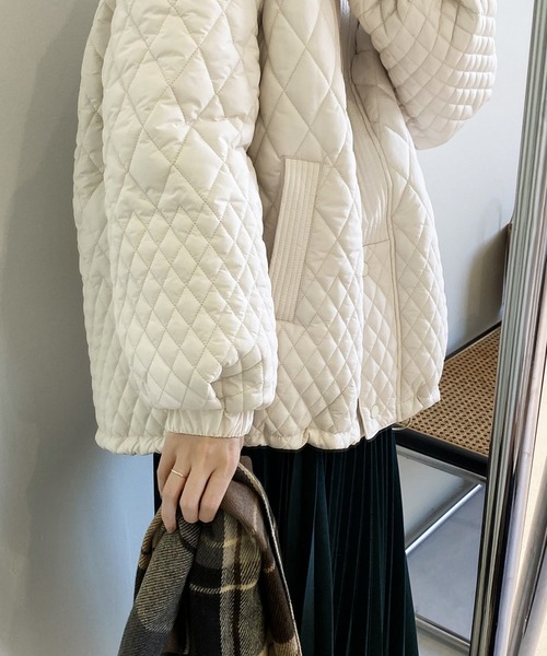 aimoha(アイモハ)の「中綿 キルティングノーカラージャケット (AW) (LV)(ノーカラージャケット・レディース・ホワイト/ブラック/ピンク/ブルー/ライトグリーン/ブラウン/グレー/パープル系その他/グリーン系その他/マスタード/グレー系その他/グリーン/ベージュ・SMALL/MEDIUM/LARGE)」の17枚目の写真