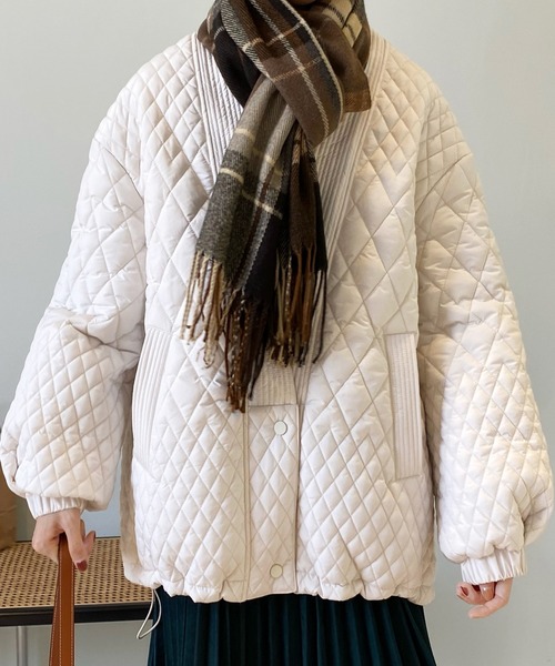 aimoha(アイモハ)の「中綿 キルティングノーカラージャケット (AW) (LV)(ノーカラージャケット・レディース・ホワイト/ブラック/ピンク/ブルー/ライトグリーン/ブラウン/グレー/パープル系その他/グリーン系その他/マスタード/グレー系その他/グリーン/ベージュ・SMALL/MEDIUM/LARGE)」の20枚目の写真