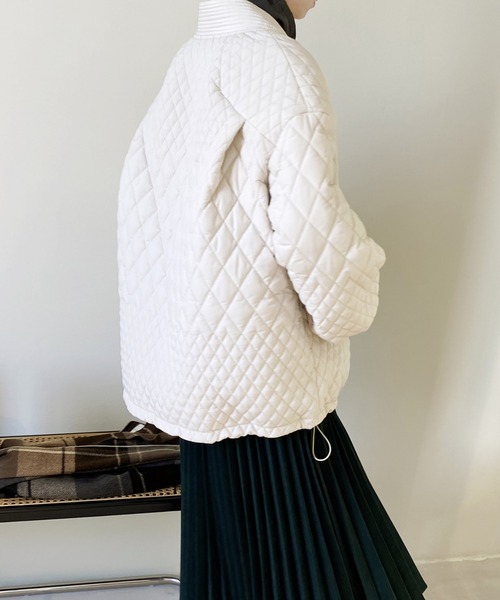 aimoha(アイモハ)の「中綿 キルティングノーカラージャケット (AW) (LV)(ノーカラージャケット・レディース・ホワイト/ブラック/ピンク/ブルー/ライトグリーン/ブラウン/グレー/パープル系その他/グリーン系その他/マスタード/グレー系その他/グリーン/ベージュ・SMALL/MEDIUM/LARGE)」の15枚目の写真