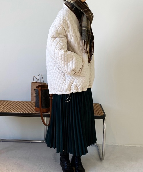 aimoha(アイモハ)の「中綿 キルティングノーカラージャケット (AW) (LV)(ノーカラージャケット・レディース・ホワイト/ブラック/ピンク/ブルー/ライトグリーン/ブラウン/グレー/パープル系その他/グリーン系その他/マスタード/グレー系その他/グリーン/ベージュ・SMALL/MEDIUM/LARGE)」の22枚目の写真