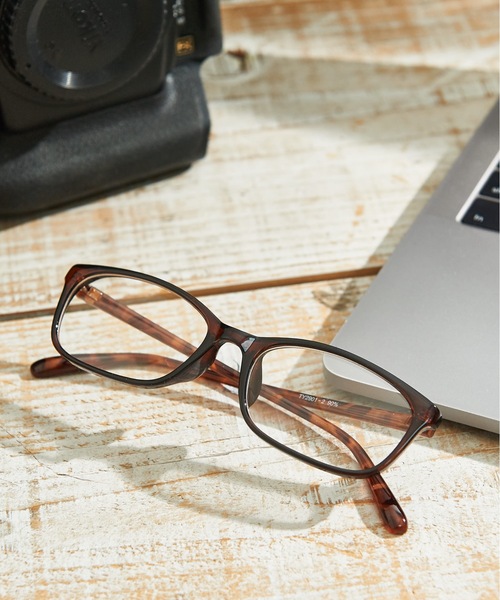 Sakka（サッカ）の「クリアレンズ 伊達メガネ　UVカット（メガネ・メンズ・アッシュグレー/ブラック/ベージュ/パープル/ブラウン/グレー/ゴールド/ブルー/その他/クリアブラック/クリア/クリアブラウン/ブラックミックス/スモークグレー/その他1/ブラック×ブラック/ブラック系その他/チョコ/ブラウン系その他/レオパード/アニマル/ダークブラック/ライトブラック/スミクロ/アンティークゴールド/アンティークシルバー/シャンパン/ブラック系その他2/ブラック系その他3/ブラック系その他4/ブラック系その他5/ブラック系その他6/ブラック系その他7/ブラウン系その他2/ブラウン系その他3/ブラウン系その他4/ブラウン系その他5/ブラウン系その他6/ブラウン系その他7/テラコッタ/シルバー/F/K/A/H/B/G/I/C/D/E/J・FREE）」の19枚目の写真