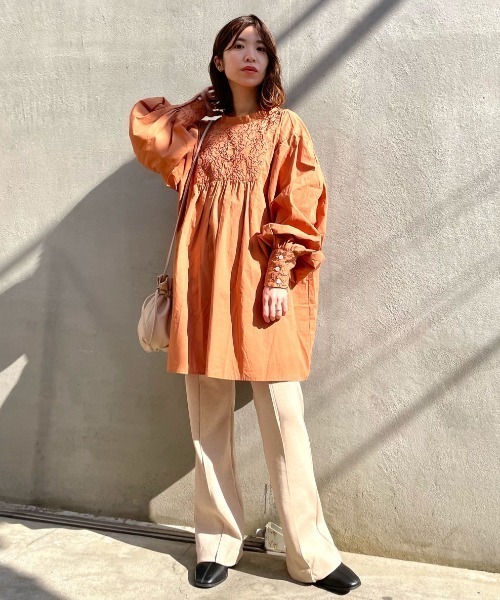 Kastane(カスタネ)の「【Thank Mat'l.】リサイクルポンチフレアスラックス(スラックス・レディース・オレンジ/インディゴブルー/キナリ・1/2)」の20枚目の写真