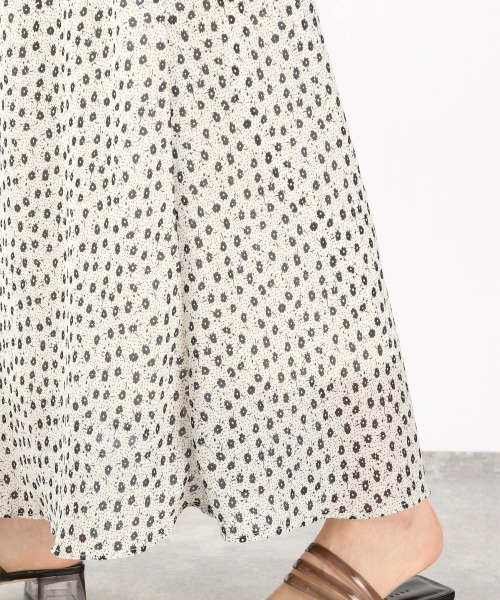 LOWRYS FARM（ローリーズファーム）の「フラワードット／フレアスカート　940526（スカート・レディース・ブラック/オフホワイト/オレンジ/グリーン・FREE）」の9枚目の写真