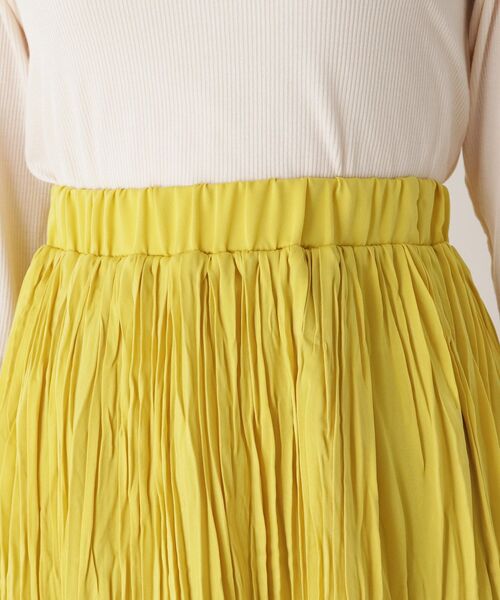 pink adobe(ピンクアドベ)の「◆【M-LL】サテンプリーツ スカート(スカート・レディース・チャコールグレー/イエロー/サンドベージュ/ライトベージュ・40/38/42)」の9枚目の写真