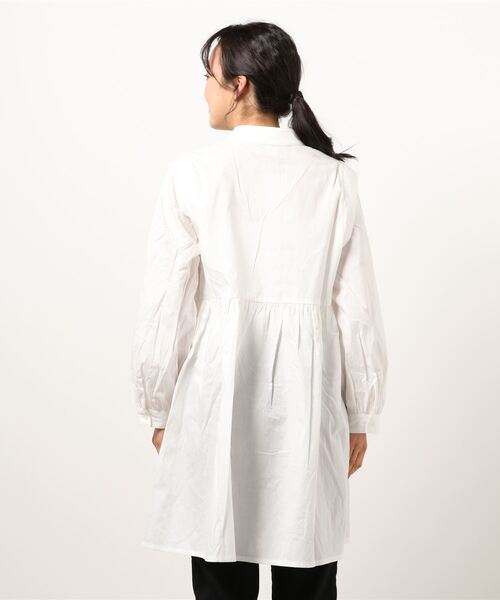 koe（コエ）の「バンドカラーシャツチュニック＊（シャツ/ブラウス・レディース・サックスブルー/オフホワイト・FREE）」の10枚目の写真