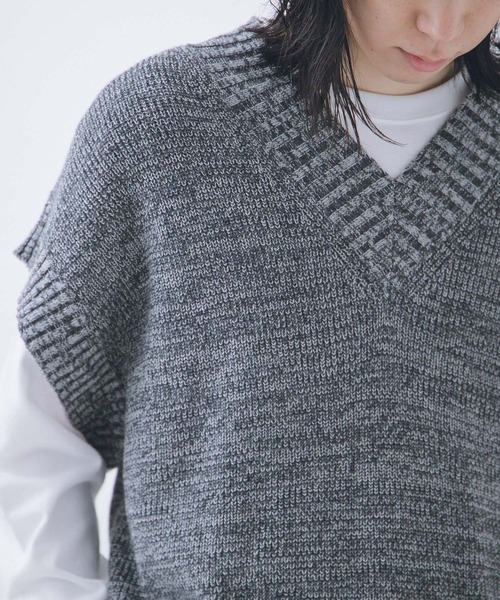 URBAN RESEARCH(アーバンリサーチ)の「URBAN RESEARCH iD OVERSIZED MIXED KNIT VEST(ニット/セーター・メンズ・ブラック/パープル/グリーン・FREE)」の6枚目の写真