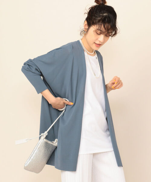 NOLLEY’S Sophi（ノーリーズソフィ）の「スクウェアはおり（カーディガン/ボレロ・レディース・チャコールグレー/ベージュ・38）」の2枚目の写真