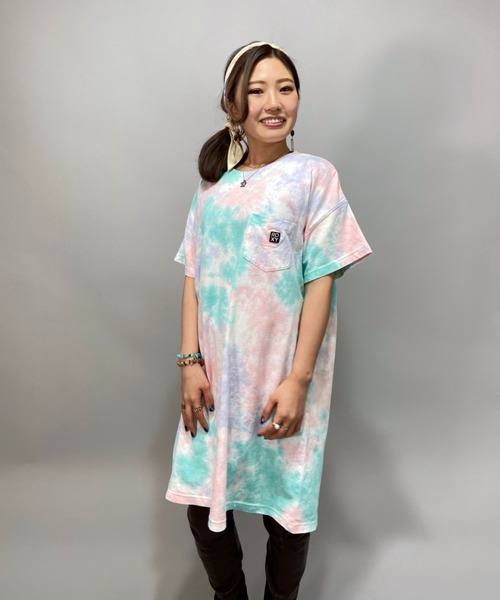 ROXY（ロキシー）の「ROXY/ロキシー   タイダイ柄Ｔシャツワンピース   RDR212021（ワンピース・レディース・ブルー/カーキ/パープル・S/M）」の3枚目の写真