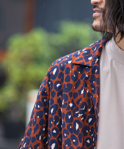 URBAN RESEARCH Sonny Label（アーバンリサーチサニーレーベル）の「オーバーサイズパターンシャツ（シャツ/ブラウス・メンズ・イエロー/オレンジ/グレー・LARGE/MEDIUM）」の4枚目の写真