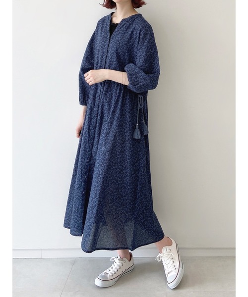 Samansa Mos2 blue(サマンサモスモスブルー)の「エスニックフラワーワンピース(ワンピース・レディース・ブラック/ネイビー/グレー・フリ-)」の3枚目の写真