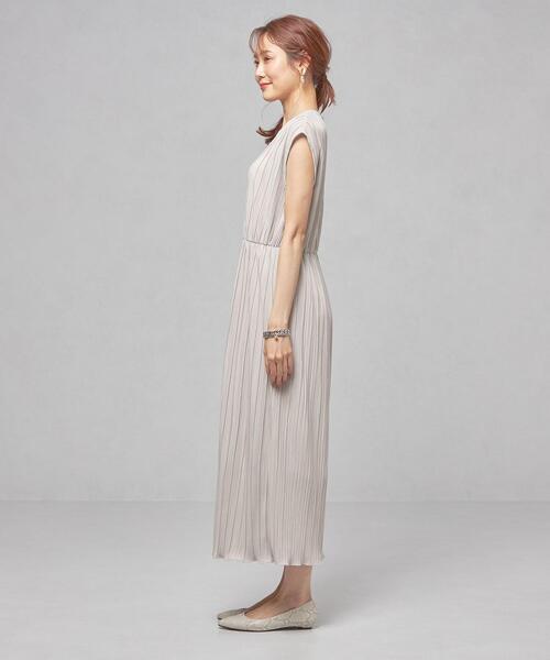 closet story（クローゼットストーリー）の「＜closet story（クローゼットストーリー）＞カットプリーツ ワンピース -手洗い可能-（ワンピース・レディース・ライトグレー/ブラック・FREE）」の4枚目の写真