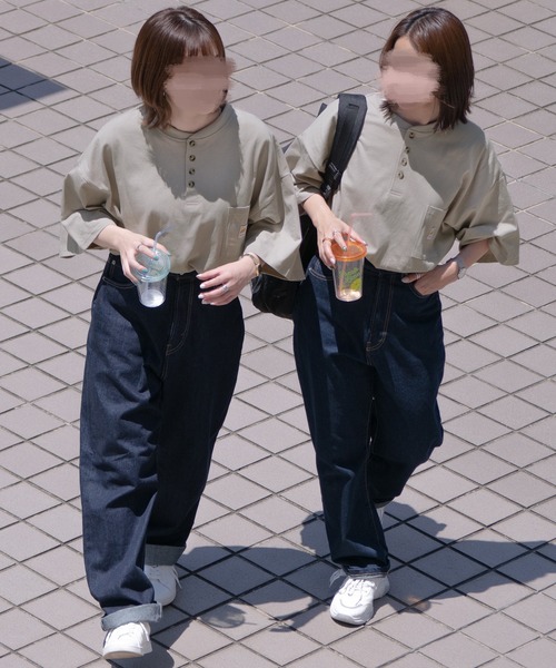 PairPair（ペアペア）の「ピスネーム付きヘンリーネックTシャツ（ユニセックス）（Tシャツ/カットソー・レディース・カーキ/ピンク/スミクロ/グレイッシュベージュ・MEDIUM/LARGE）」の5枚目の写真