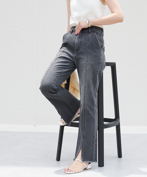 DISCOAT（ディスコート）の「リメイク風デニムセミフレアパンツ（デニムパンツ・レディース・ブラック/ブルー・MEDIUM/LARGE）」の9枚目の写真