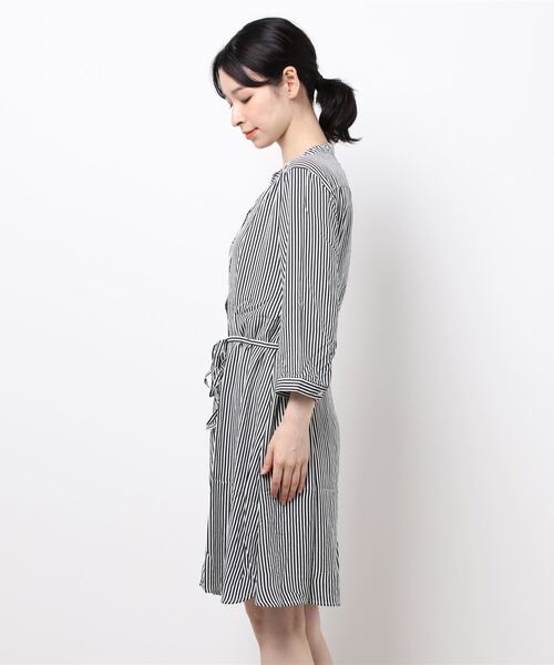 BELLUNA PLUS(ベルーナ)の「レーヨン素材ギャザー使いワンピース(ワンピース・レディース・ターコイズブルー/ブルー系その他/ストライプ/ブルー系その他2・MEDIUM/LARGE/X-LARGE)」の14枚目の写真