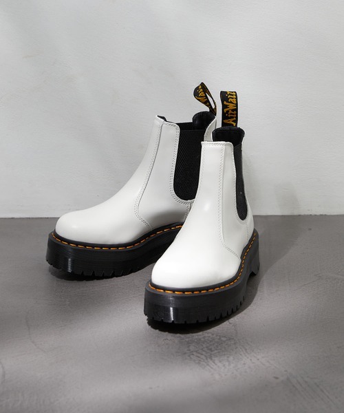 Dr. Martens（ドクターマーチン）の「【Dr.Martens /ドクターマーチン】2976 CHELSEA BOOTS チェルシー厚底ブーツ　サイドゴアブーツ（ブーツ・レディース・ホワイト/ブラック・4/6/5）」の12枚目の写真