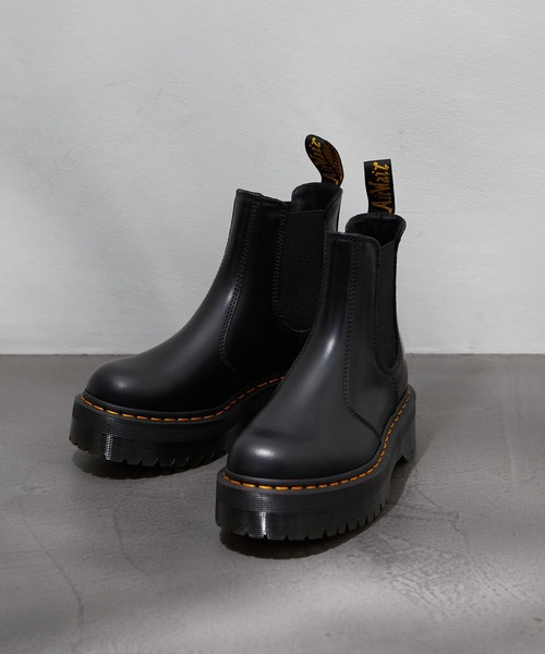 Dr. Martens（ドクターマーチン）の「【Dr.Martens /ドクターマーチン】2976 CHELSEA BOOTS チェルシー厚底ブーツ　サイドゴアブーツ（ブーツ・レディース・ホワイト/ブラック・4/6/5）」の5枚目の写真