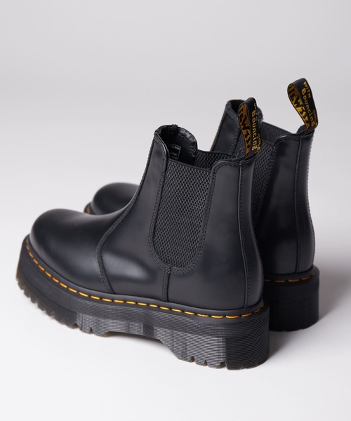 Dr. Martens（ドクターマーチン）の「【Dr.Martens /ドクターマーチン】2976 CHELSEA BOOTS チェルシー厚底ブーツ　サイドゴアブーツ（ブーツ・レディース・ホワイト/ブラック・4/6/5）」の21枚目の写真