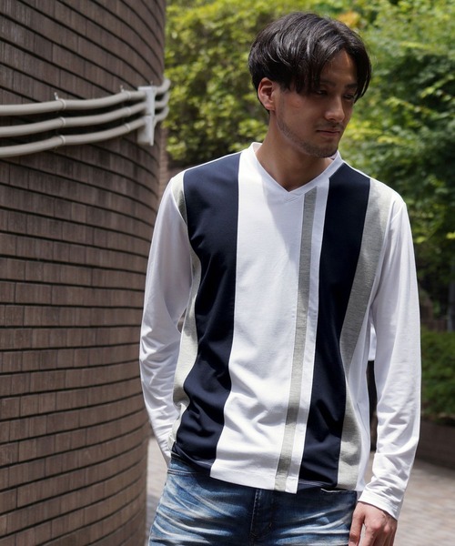 HIDEAWAYS NICOLE（ハイダウェイニコル）の「アラカルト配色切替Vネックプルオーバー（Tシャツ/カットソー・メンズ・ホワイト/ホワイト系その他/ブラック/ブラック系その他/ネイビー・MEDIUM/LARGE/X-LARGE）」の5枚目の写真