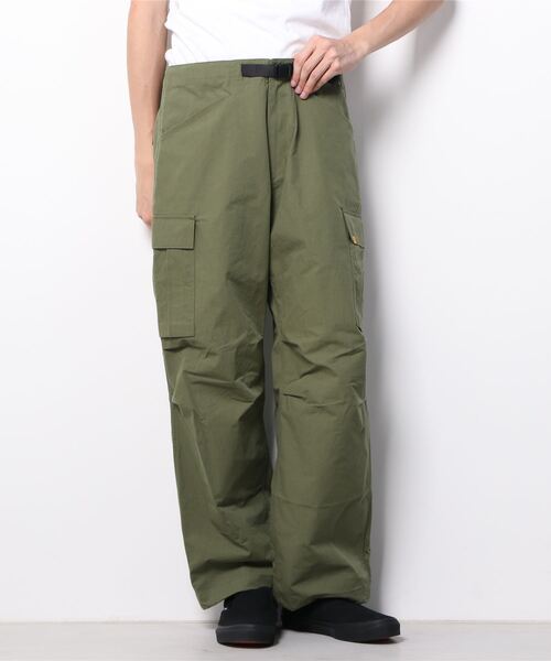 NUMBER (N)INE(ナンバーナイン)の「WIDE-LEG COTTON-NYLON RIPSTOP CARGO TROUSERS / リップストップ ワイドカーゴパンツ(カーゴパンツ・メンズ・ブラック/オリーブ・2/4/3)」の11枚目の写真