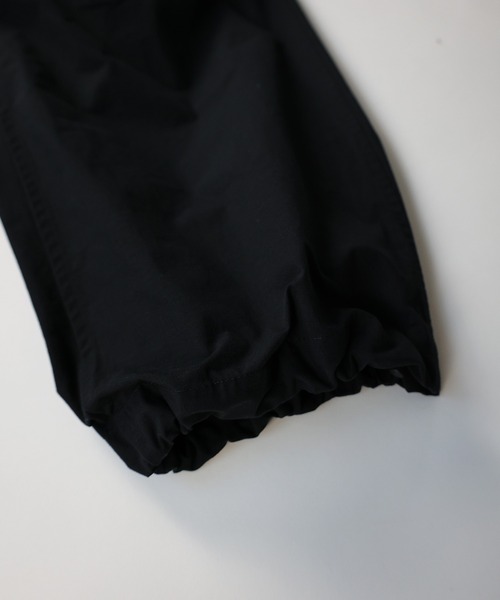 NUMBER (N)INE(ナンバーナイン)の「WIDE-LEG COTTON-NYLON RIPSTOP CARGO TROUSERS / リップストップ ワイドカーゴパンツ(カーゴパンツ・メンズ・ブラック/オリーブ・2/4/3)」の16枚目の写真