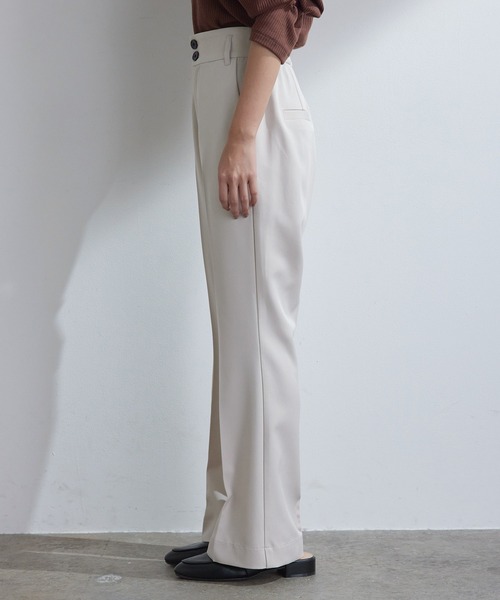 vis-`a-vis（ビサビ）の「【WEB限定】美シルエットハイウエストカラーフレアパンツ【洗濯機可】（スラックス・レディース・ピンク/キナリ/グリーン/レンガ/ブラック/ダークブラウン・S/M/L/SS）」の8枚目の写真