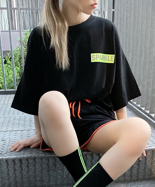 Figments(フィグメンツ)の「SPARKLE T(Tシャツ/カットソー・レディース・ブラック/ホワイト・FREE)」の3枚目の写真