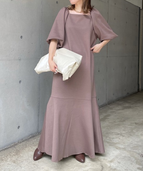 DouDou（ドゥドゥ）の「スクエアネックボリューム袖切替ワンピース（ワンピース・レディース・ブラック/ベージュ/ブルー・FREE）」の7枚目の写真