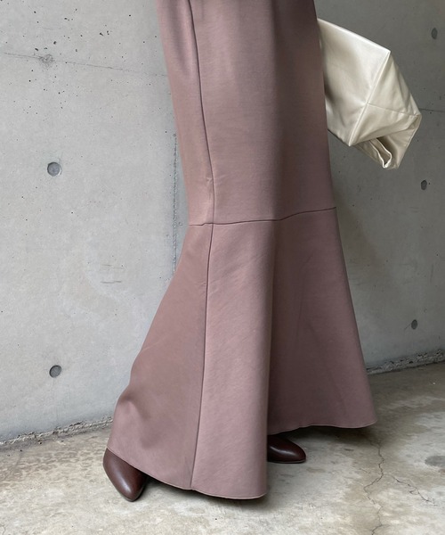 DouDou（ドゥドゥ）の「スクエアネックボリューム袖切替ワンピース（ワンピース・レディース・ブラック/ベージュ/ブルー・FREE）」の13枚目の写真