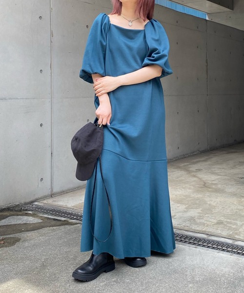 DouDou（ドゥドゥ）の「スクエアネックボリューム袖切替ワンピース（ワンピース・レディース・ブラック/ベージュ/ブルー・FREE）」の16枚目の写真