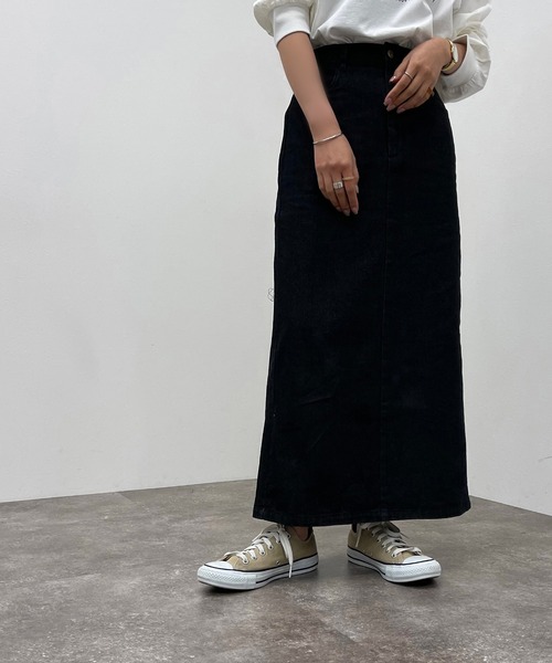 apres jour mignon（アプレジュールミニョン）の「デニムペンシルスカート【ZOZOTOWN限定アイテム】（スカート・レディース・ブラック/ダークブルー・X-LARGE/SMALL/MEDIUM）」の3枚目の写真