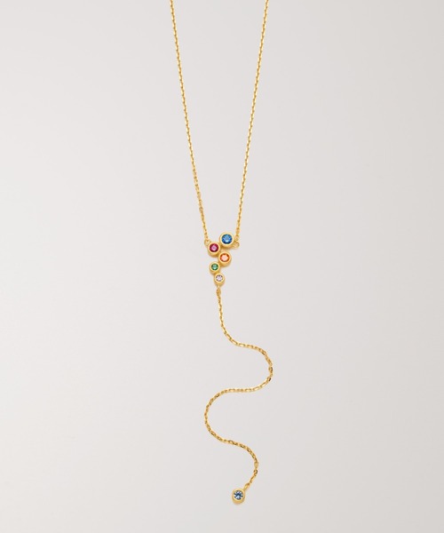 PAS TIERRA（パティエラ）の「-Sol- マルチカラーY字ネックレス（ネックレス・レディース・イエローゴールド・FREE）」の2枚目の写真