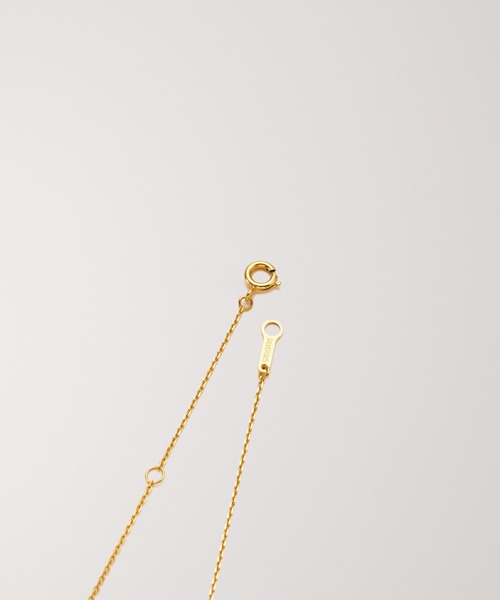 PAS TIERRA（パティエラ）の「-Sol- マルチカラーY字ネックレス（ネックレス・レディース・イエローゴールド・FREE）」の5枚目の写真