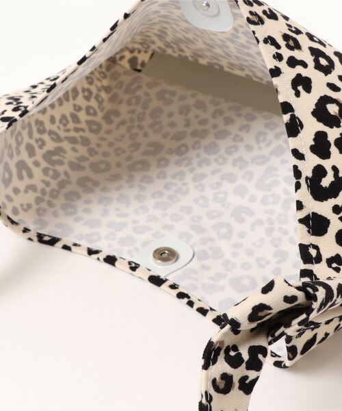 STYLEBLOCK（スタイルブロック）の「レオパード柄ショルダーバッグ（ショルダーバッグ・レディース・カーキ/ホワイト/ブラウン・FREE）」の6枚目の写真