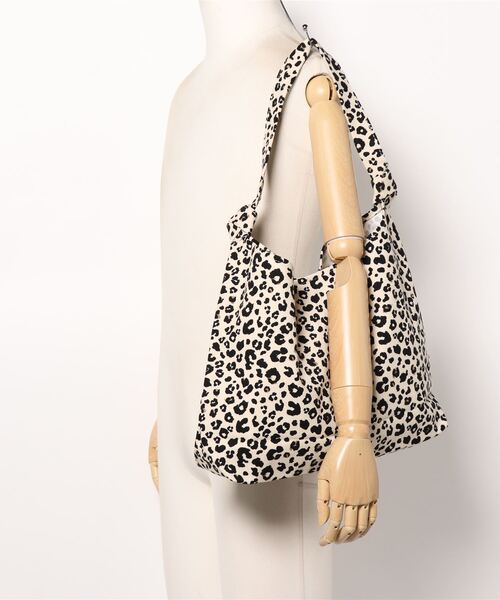 STYLEBLOCK（スタイルブロック）の「レオパード柄ショルダーバッグ（ショルダーバッグ・レディース・カーキ/ホワイト/ブラウン・FREE）」の7枚目の写真