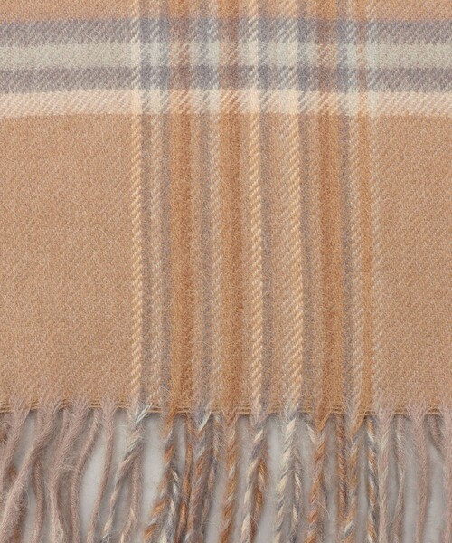 Firsthand（ファーストハンド）の「Firsthand/ファーストハンド THE INOUE BROTHERS / ザイノウエブラザーズ　Check Brushed Scarf / チェックマフラー（マフラー・メンズ・グレー/キャメル・ONE SIZE）」の3枚目の写真