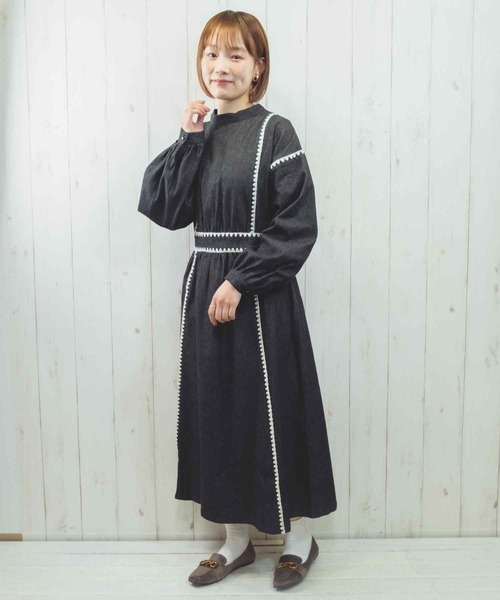 Hamble by Par Avion（ハンブルバイパラビオン）の「ステッチワンピース（ワンピース・レディース・ネイビー/ブラック・ONESIZE）」の2枚目の写真