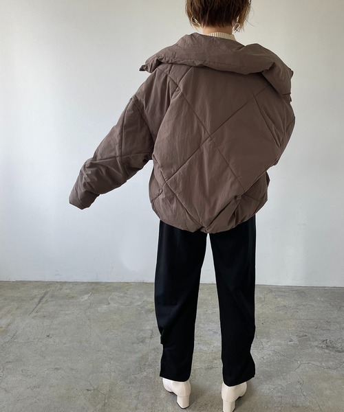 210nouve（トゥージュヌーブ）の「スタンドカラーダイヤキルトエコダウンジャケット（ダウンジャケット/コート・レディース・ブラック/アイボリー/モカ/グレイッシュベージュ・FREE）」の20枚目の写真