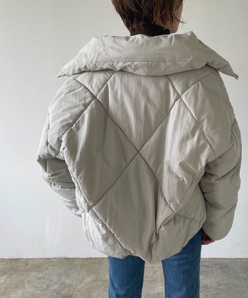 210nouve（トゥージュヌーブ）の「スタンドカラーダイヤキルトエコダウンジャケット（ダウンジャケット/コート・レディース・ブラック/アイボリー/モカ/グレイッシュベージュ・FREE）」の6枚目の写真