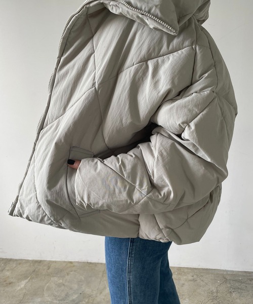 210nouve（トゥージュヌーブ）の「スタンドカラーダイヤキルトエコダウンジャケット（ダウンジャケット/コート・レディース・ブラック/アイボリー/モカ/グレイッシュベージュ・FREE）」の17枚目の写真