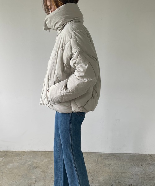210nouve（トゥージュヌーブ）の「スタンドカラーダイヤキルトエコダウンジャケット（ダウンジャケット/コート・レディース・ブラック/アイボリー/モカ/グレイッシュベージュ・FREE）」の11枚目の写真