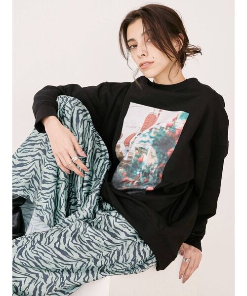 EVRIS（エヴリス）の「フォトプリントルーズスウェットトップス（スウェット・レディース・グリーン/ブラック/パープル・FREE）」の10枚目の写真