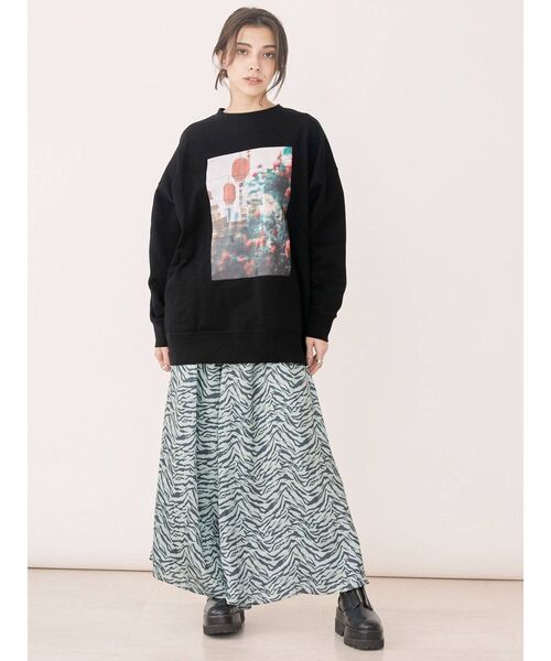 EVRIS（エヴリス）の「フォトプリントルーズスウェットトップス（スウェット・レディース・グリーン/ブラック/パープル・FREE）」の13枚目の写真