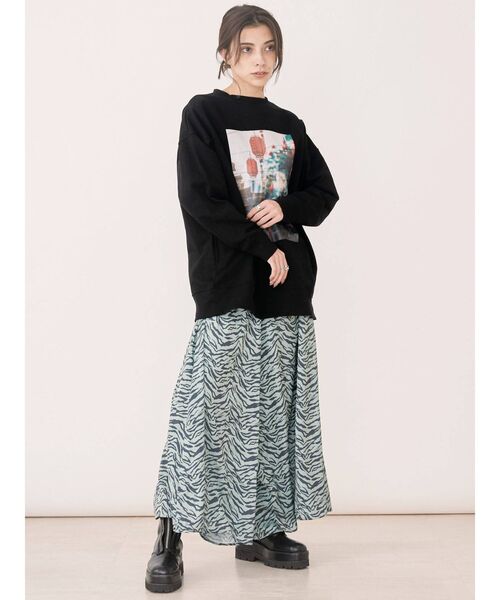 EVRIS（エヴリス）の「フォトプリントルーズスウェットトップス（スウェット・レディース・グリーン/ブラック/パープル・FREE）」の14枚目の写真