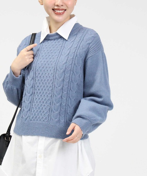 HONEYSUCKLE ROSE（ハニーサックルローズ）の「【HONEYSUCKLE ROSE】袖ボリュームケーブルニット（ニット/セーター・レディース・ブルー/ベージュ/オフホワイト・L/M）」の3枚目の写真