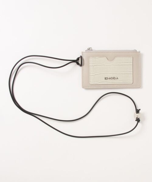 EMODA（エモダ）の「【EMODA/エモダ】 クロコ型押し 首掛けカードウォレット（財布・レディース・ブラック/ベージュ/キャメル・FREE）」の3枚目の写真