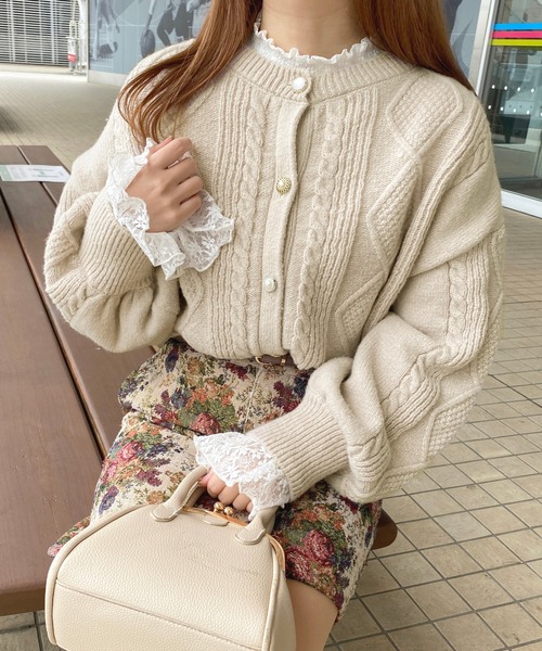 apres jour(アプレジュール)の「いろいろボタンカーディガン【ZOZOTOWN限定アイテム】【1.1】(カーディガン/ボレロ・レディース・アイボリー/ライトベージュ/ピンク・フリー/X-LARGE)」の2枚目の写真