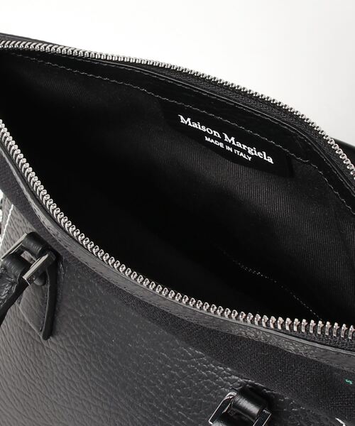 Maison Margiela（メゾンマルジェラ）の「Maison Margiela  5AC MINI（ハンドバッグ・レディース・ブラック・FREE）」の3枚目の写真