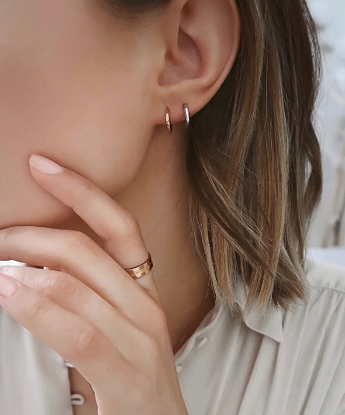 Daniel Wellington(ダニエルウェリントン)の「ELAN RING ローズゴールド&ゴールド(リング・レディース・ピンクゴールド/イエローゴールド・21/9/19/29/13.5/25/16/7/11.5/27/23/17.5/48/56/52/58/60/70/64/68/50/54/62/66)」の8枚目の写真